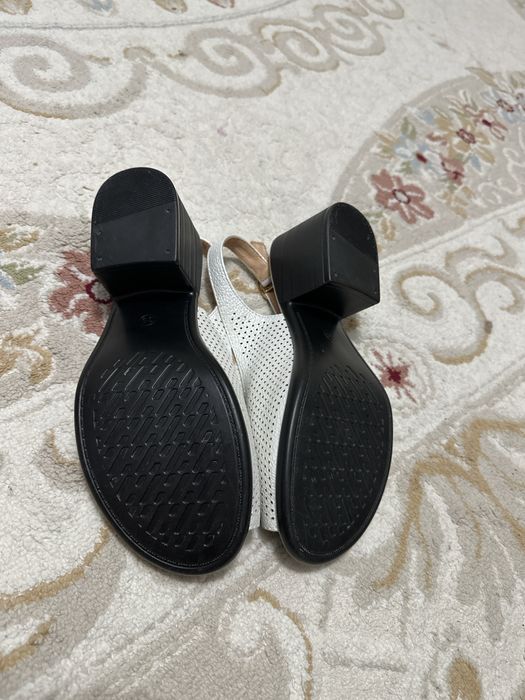 Женская обувь