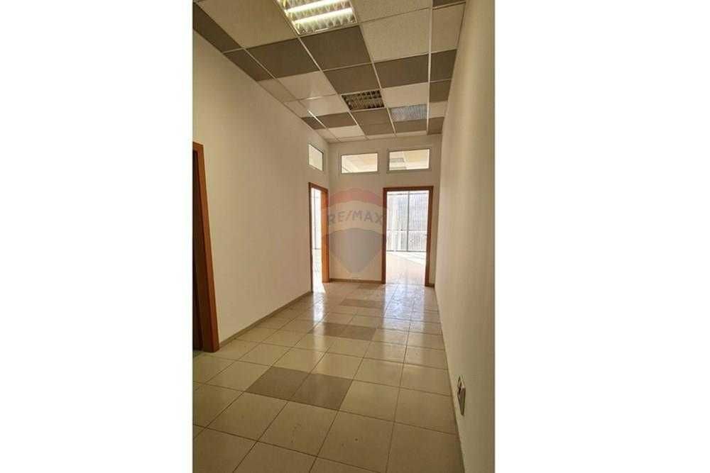 Продава се Офис в к.к. Пампорово - 242 кв.м за 6 €/кв.м - Снимка #9