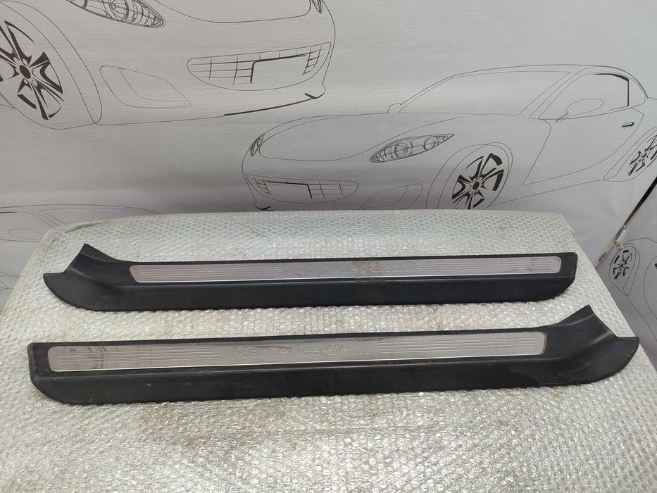 Ornamente Praguri Interioare Set Stanga + Dreapta Mercedes-Benz E-Class Coupe (C207) 2009–2016 / Cod OEM A2076800135 A2076800235 (4D2)