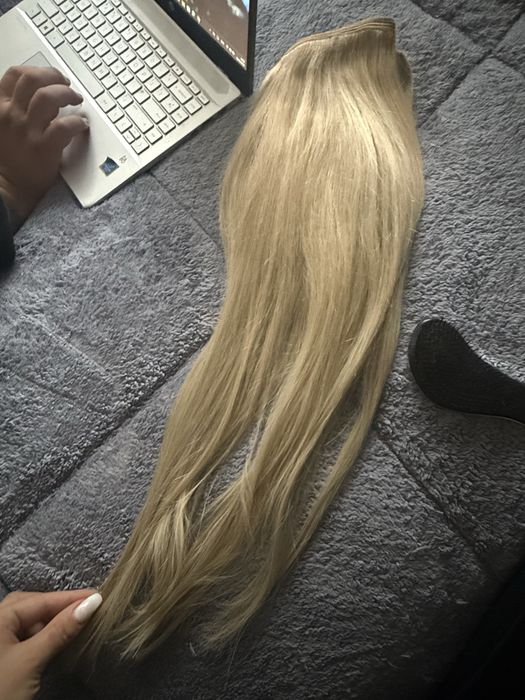 Естественна руса коса