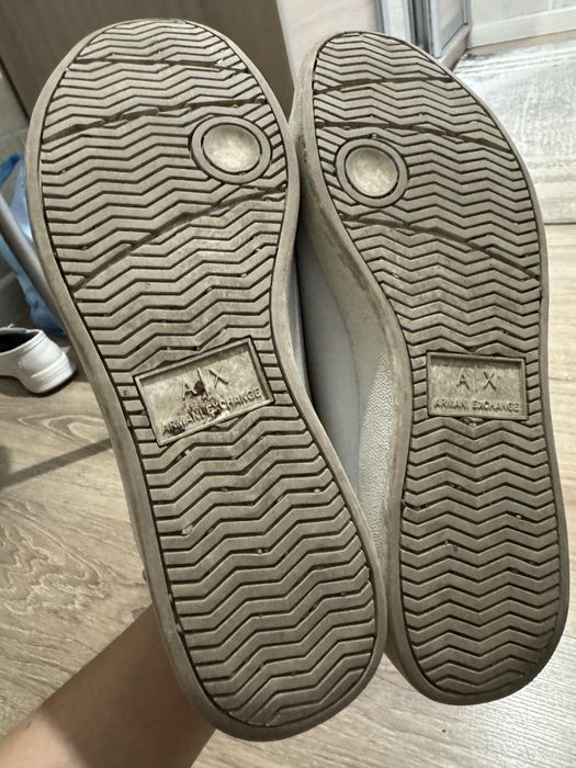 Продам кроссовки armani exchange