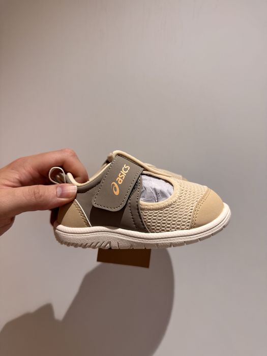 Кроссовки / сандали летние ASICS детские (новые)