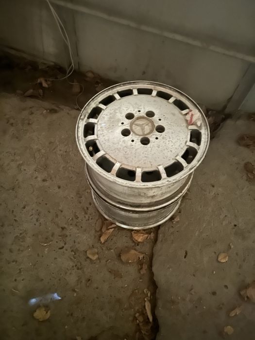 Диски мерс 124 в хорошеп состояний