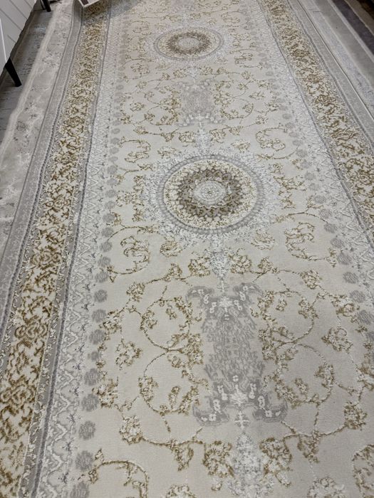 Продам ковер в хорошем состоянии