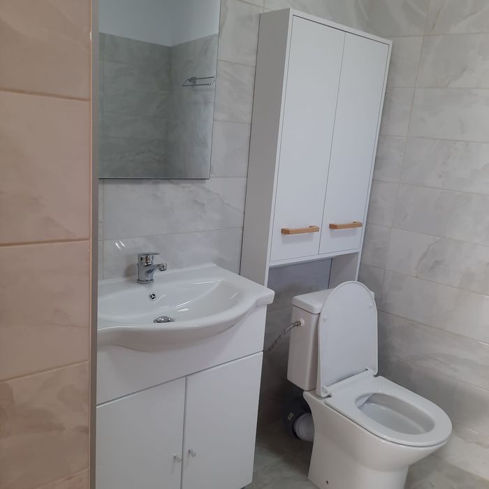 Inchiriez casa 2 camere zona Galata