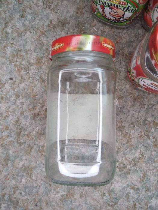 Лот буркани Олинеза