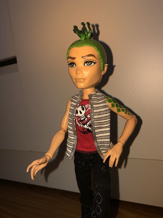 Deuce Gorgon (g1) Monster High Дьюс Горгон original редкий.