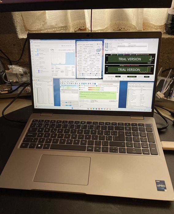 Laptop Office/Gaming Dell Latitude 5530, Intel Core i7-1265U, 16GB RAM, SSD 512GB, Docking Station Cadou
