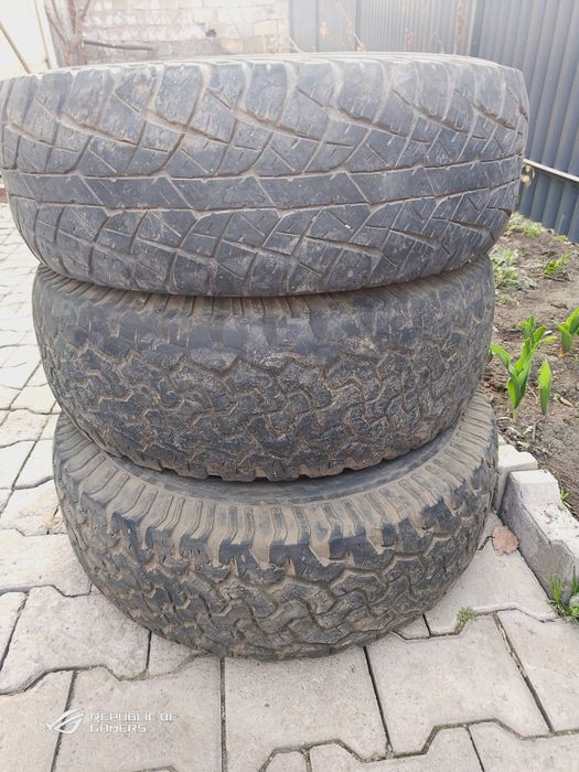 Продам комплект 17резины  и 3 резины 15