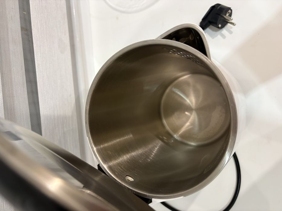 Электрочайник Tefal KO260130 белый