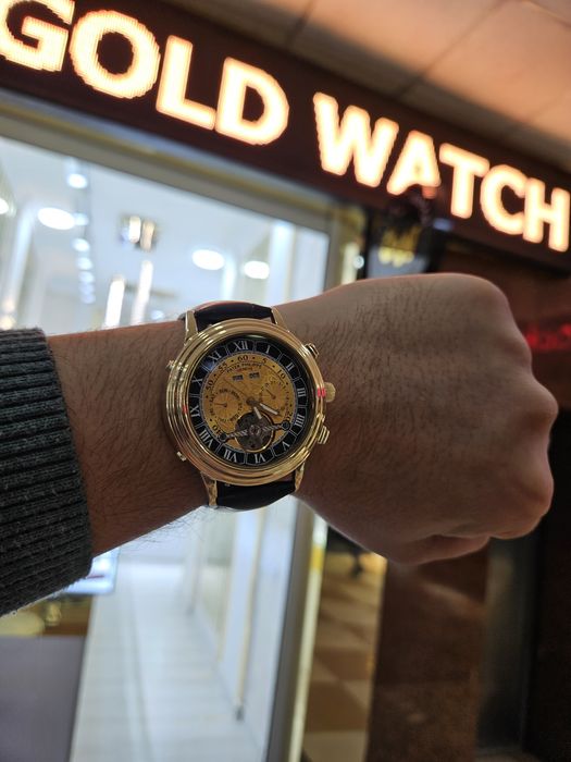 Продам золотые часы Патек Филип крупного размера для крупных мужчин.