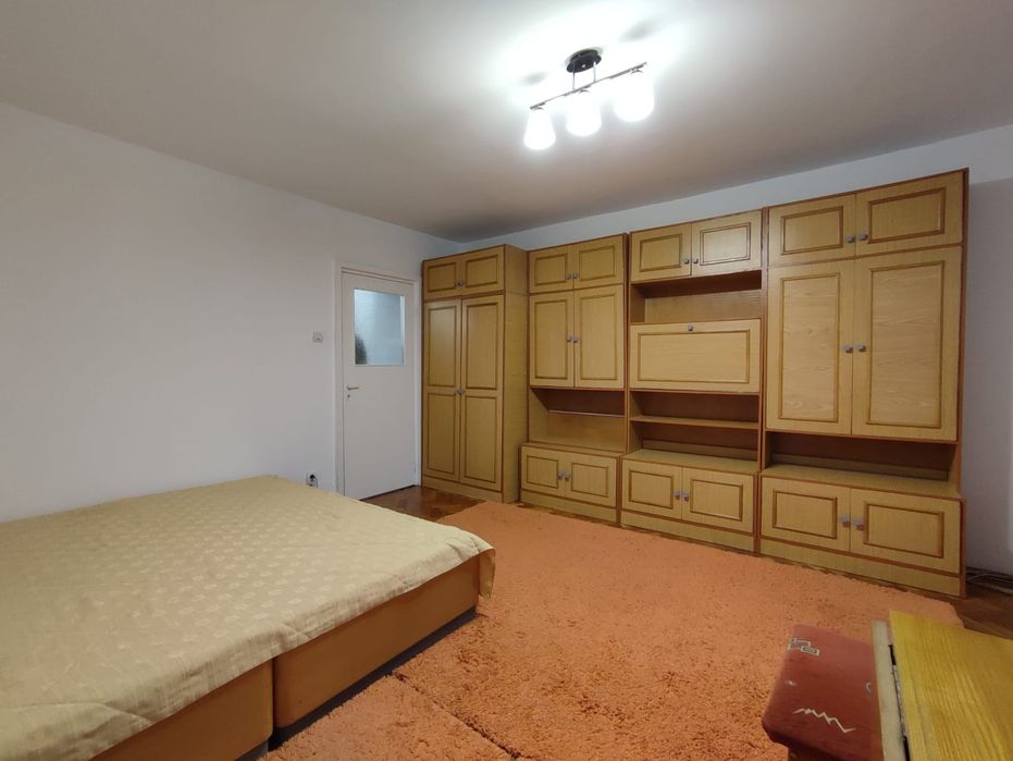 Garsoniera de închiriat- Str Aurel Suciu