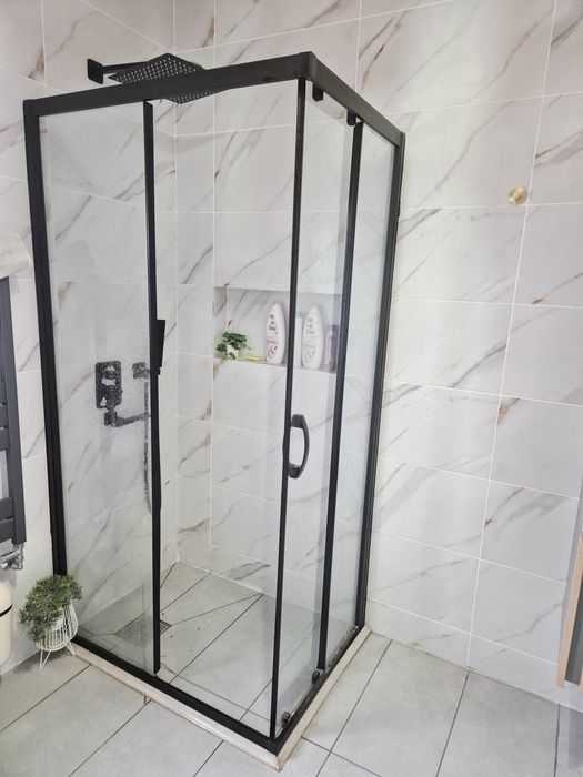 Cabina de dus rama neagra