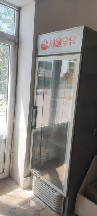 Vetrina Haladelnik marazelnik va ichimliklar haladelnigi