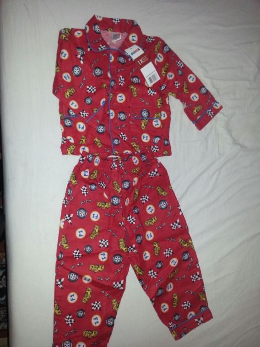 НОВА Пижама за момченце за 2г