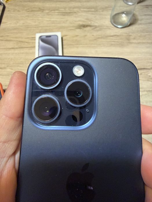 Iphone 15 pro 256 nevelocked