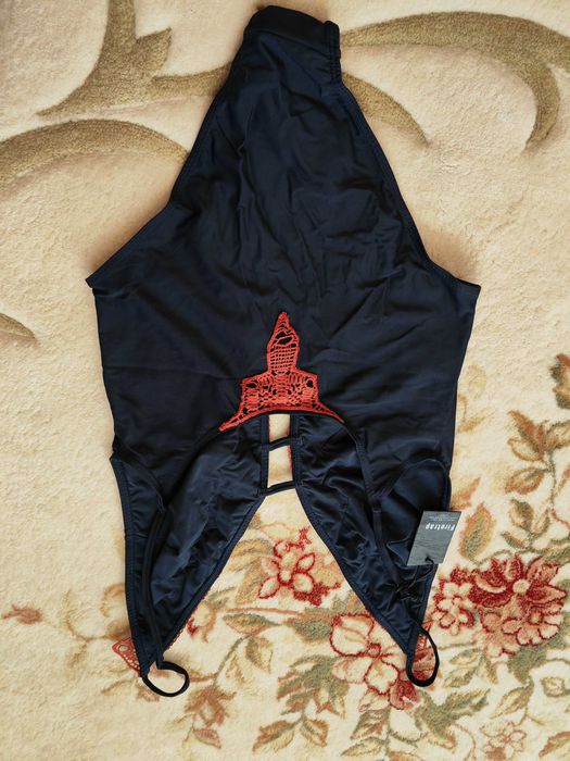 Vand costum de baie intreg