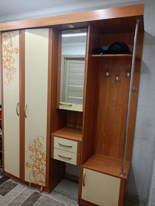 Срочно продам прихожую