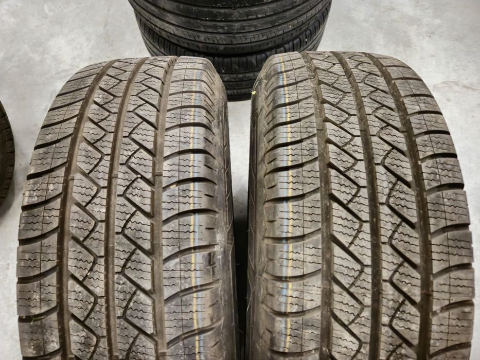 2 anvelope ALL SEASON noi Goodyear 215 65 15C