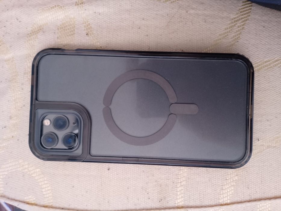 Vand iphone 11 pro max de 256