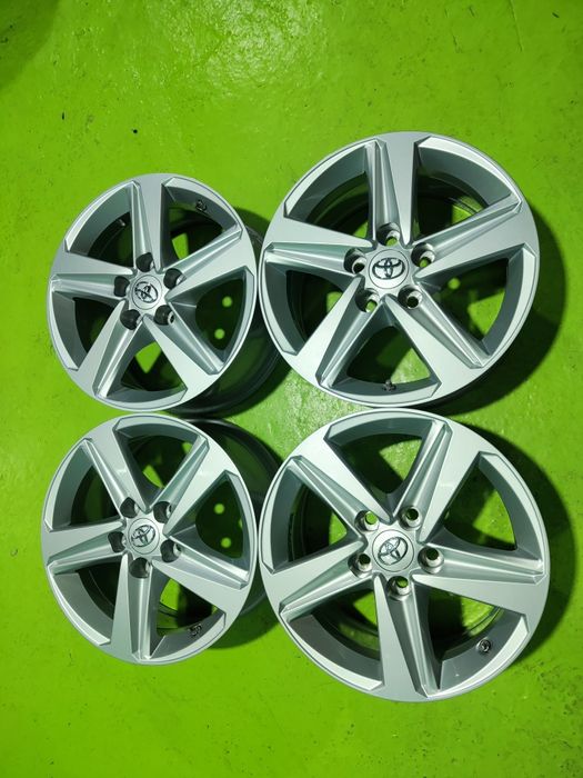 16 5x114.3 Toyota лети джанти 5х114.3 тойота