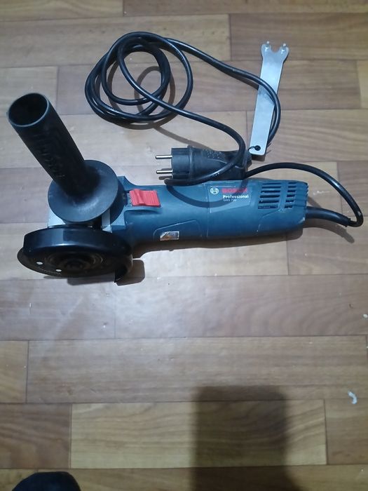 Болгарка, утюг, лобзик