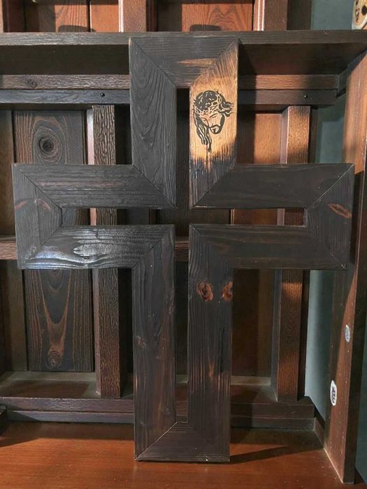 Мебели от масивно дърво