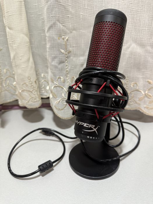 microfon HyperX QuadCast
