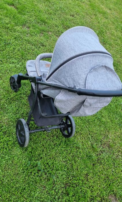 Carucior Lionelo + Cadou