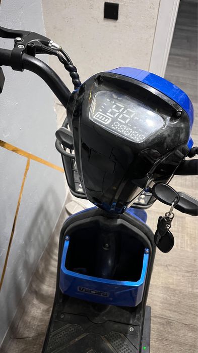 Продам электромопед марка:sk8