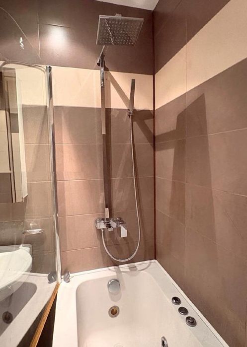 Дава се под наем Тристаен апартамент в София, Манастирски ливади - 142 кв.м за 847.62 € - Снимка #8