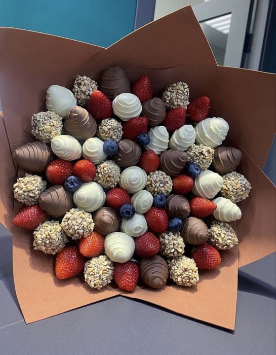 Клубника в шоколаде/ клубника букет