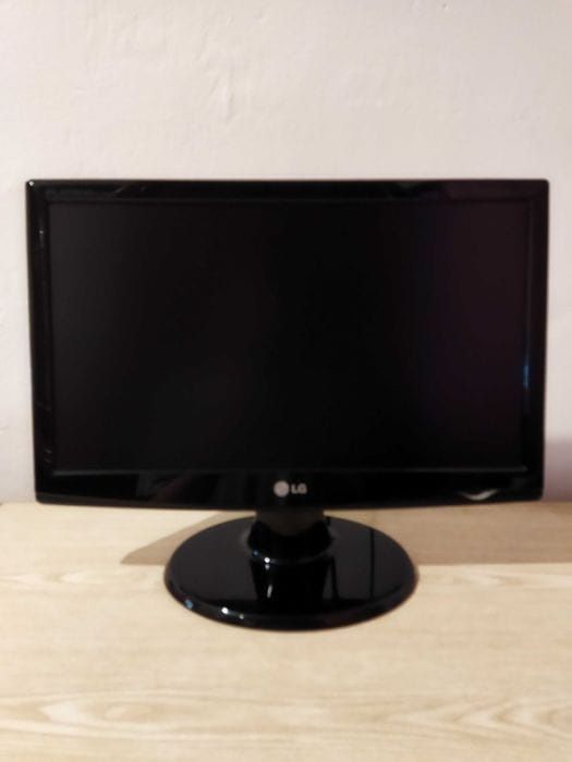 Монитор LG 18,5" W1943SE