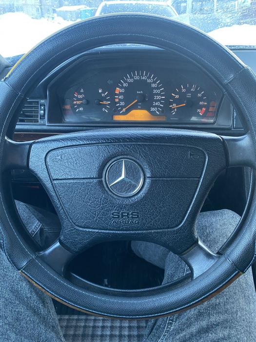 Запчасти на 124 мерседес