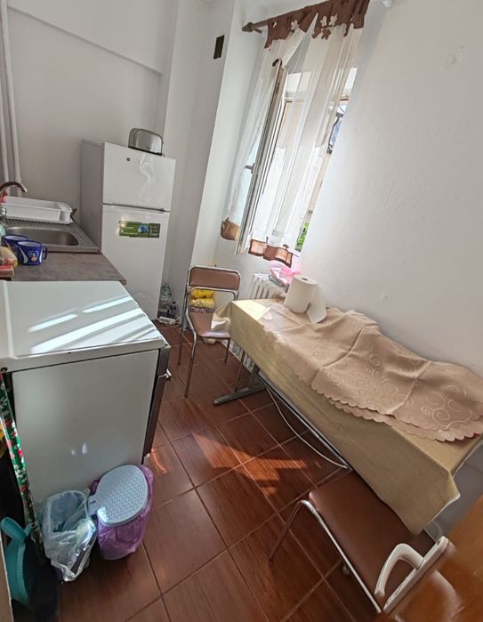 Închiriez apartament