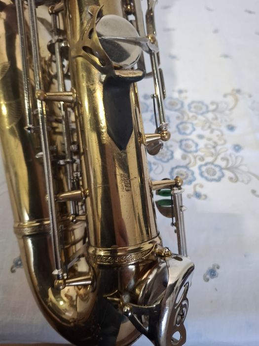 Instrumente muzicale de vânzare