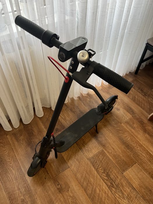 Продам электросамокат