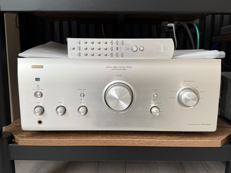 Vand amplifucator DENON  PMA-2000AE