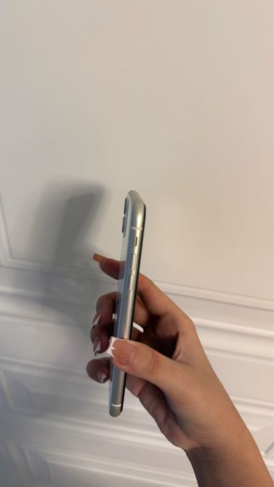 Iphone 11 64гб продается срочно