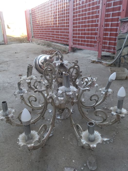 Люстра красивая б/у