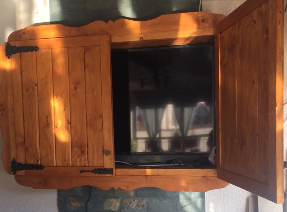 Masca televizor lemn