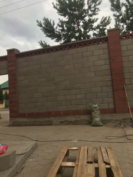 Кладка кирпича Каменщик