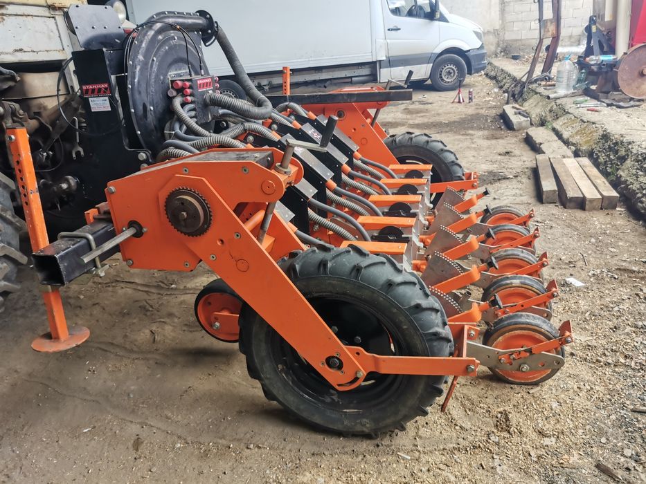 Прецизна пневматична сеялка