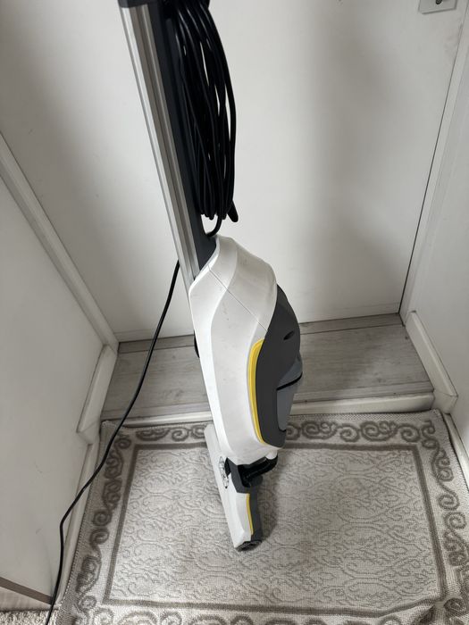 Поломойная машина KARCHER