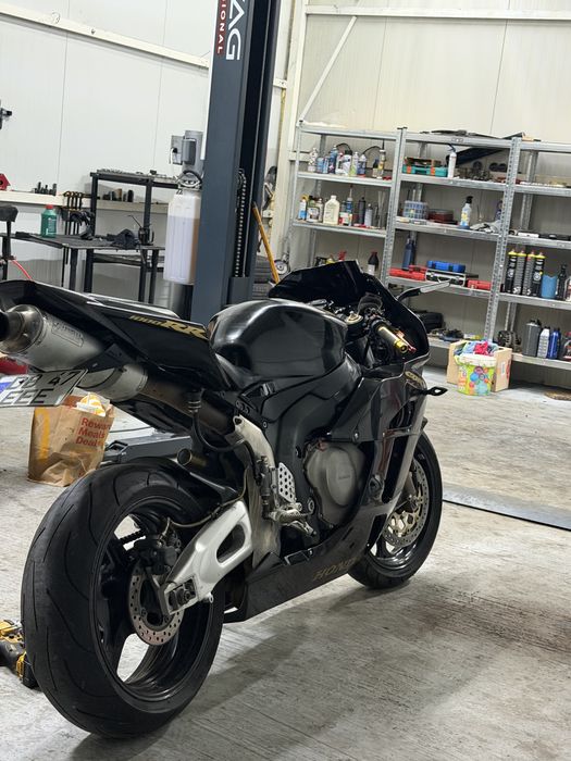 Honda CBR 1000RR Fireblade SC57