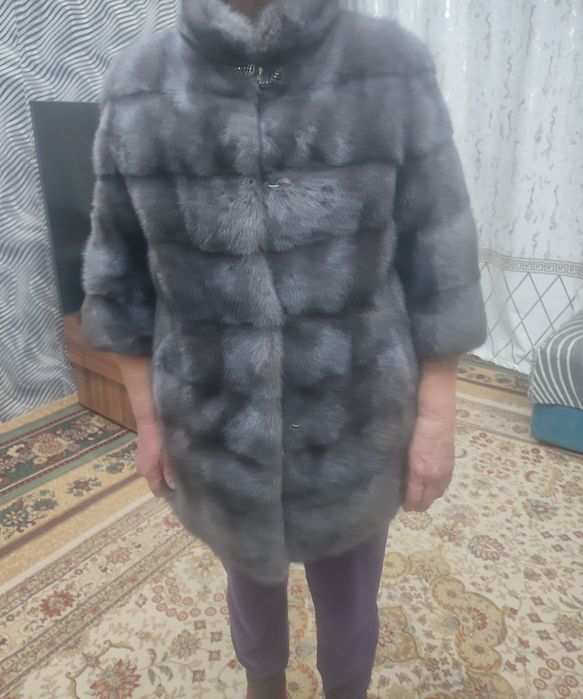 Продам норковую шубу.