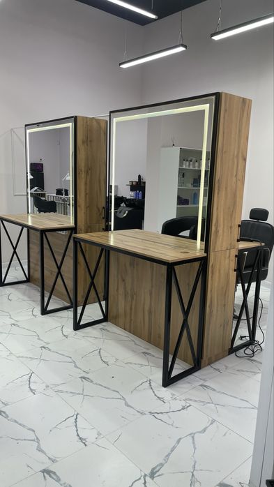 Стол для парикмахеров