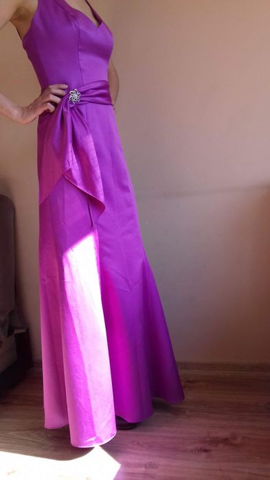 Нови Бални Дизайнерски Рокли от Англия