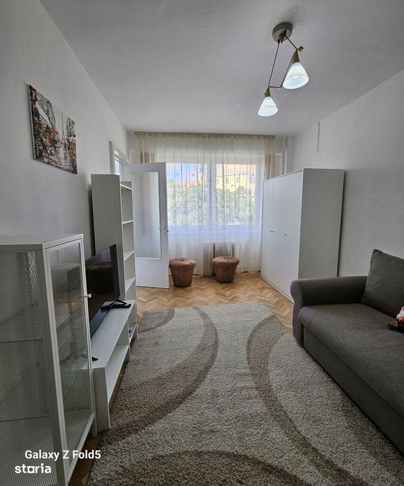 De închiriat – Garsonieră decomandată | Bulevardul Dacia