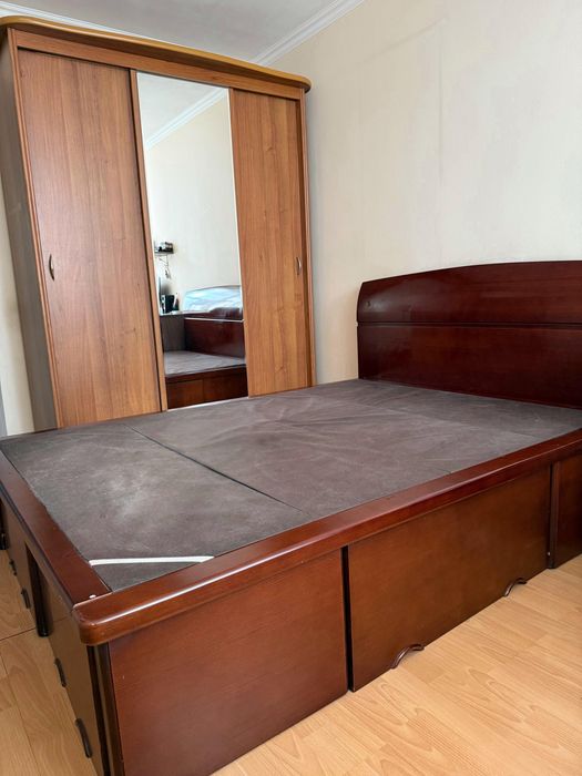 Кровать и шкаф , всё за 15 тыс.